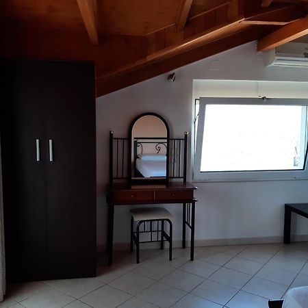 Zoe'S Studios Parga Esterno foto