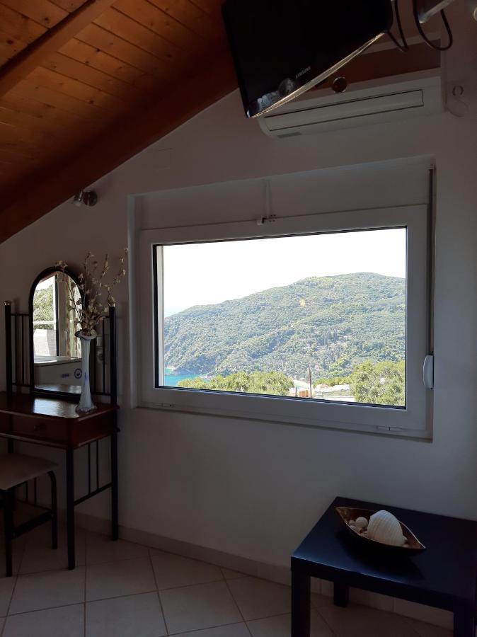 Zoe'S Studios Parga Esterno foto